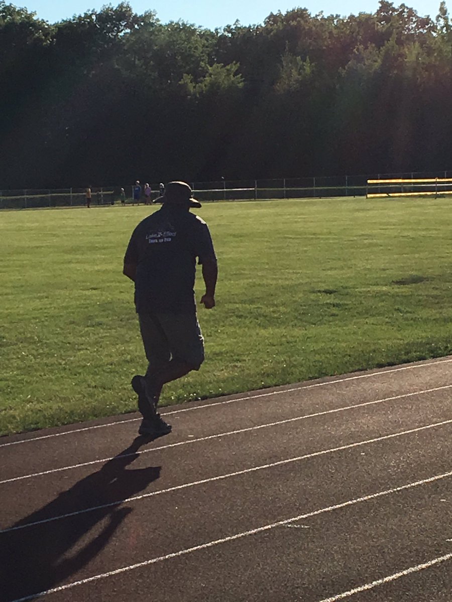 Lakeeffecttrack's tweet image. Happy 4th of July.  No practice today.  🎉☀️🇺🇸. Go for a run in to keep up your endurance if you can. See you all Wed.  😀