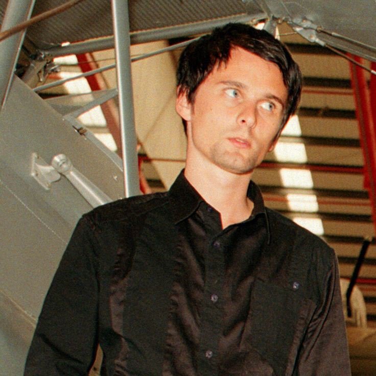 RelatableMuse's tweet image. When you put your food in the fridge but it's gone the next day because someone ate it