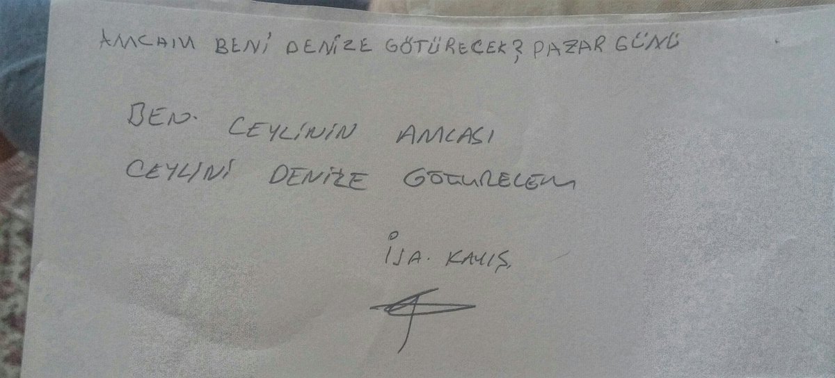 Çocuk olmak, denize gitmek için amcasina sözleşme imzalatmış.😄