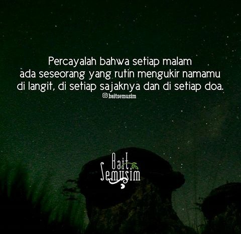 nurhayatunisa_'s tweet photo. Percayalah bahwa setiap malam ada seseorang yg rutin mengukir namamu dilangit, disetiap sajaknya, dn di setiap doa 🌸 https://t.co/bajpJrUNeb
