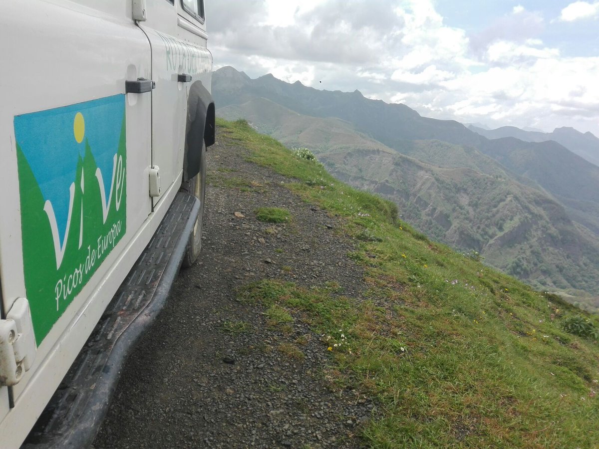 VivePicos's tweet photo. No olvides reservar tu plaza en #4x4 #PicosDeEuropa #RutaDelCares 
@TurismoAsturias @asturias_ig https://t.co/DpvycT0g1X