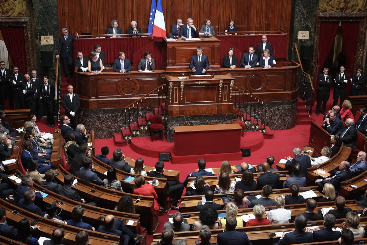 Je proposerai que le Parlement soit élu avec une dose de proportionnelle.