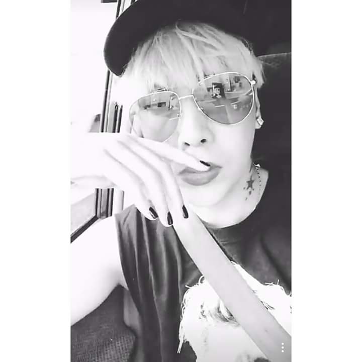 CafNadine's tweet photo. Grey https://t.co/CuDtT5YmfY
