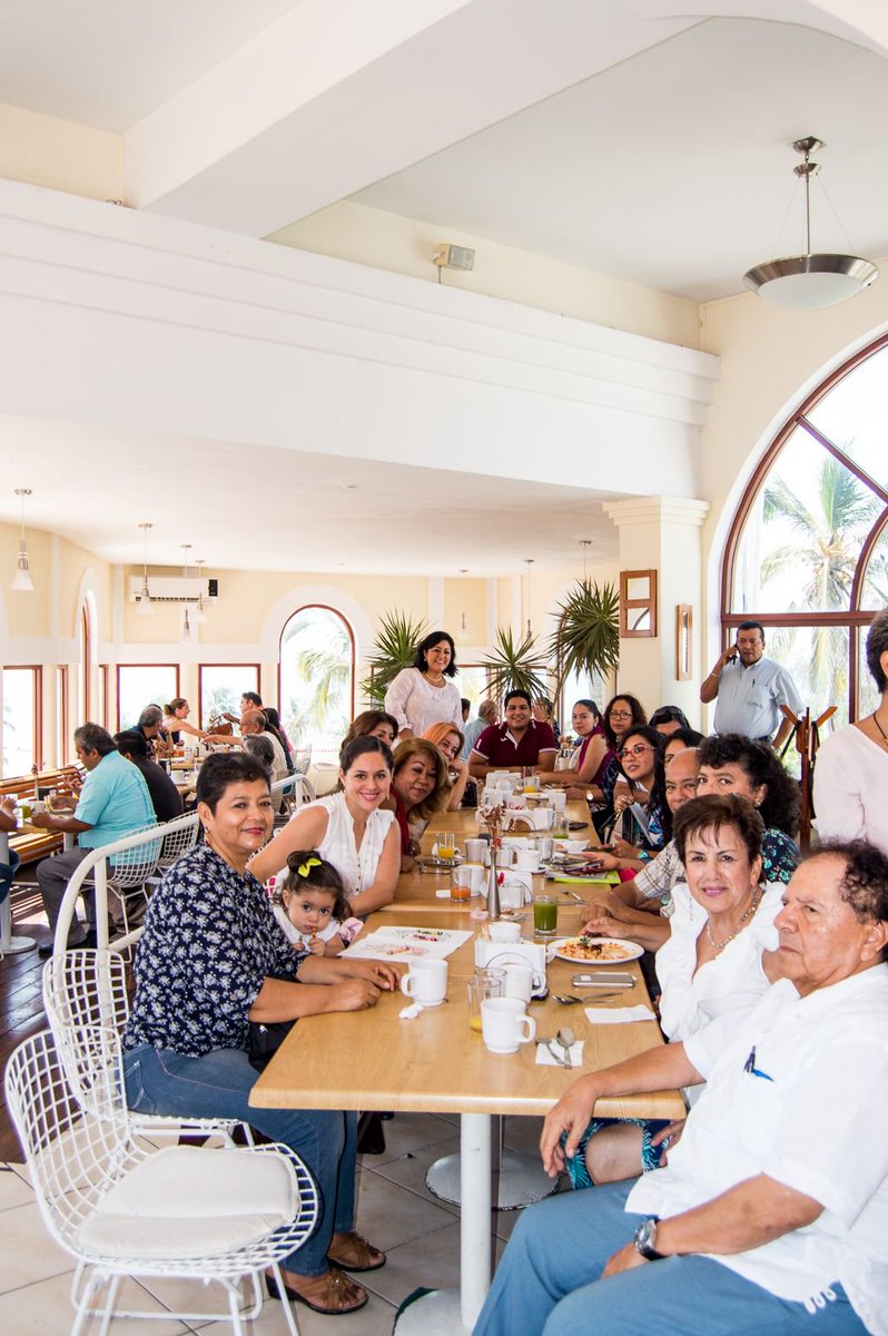 hotel_mocambo's tweet photo. Desayuna con nosotros en "El Mirador"

#DesayunoBuffet de Lunes a Sábado: $110 Adultos $90 Niños https://t.co/YbvHxGniBg