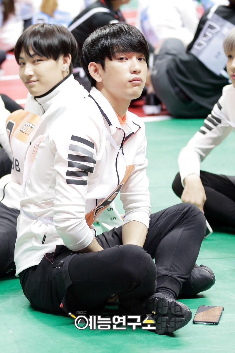 TheFreakies's tweet image. "บ้านเธอไม่มีจินยองหล่ะสิ"