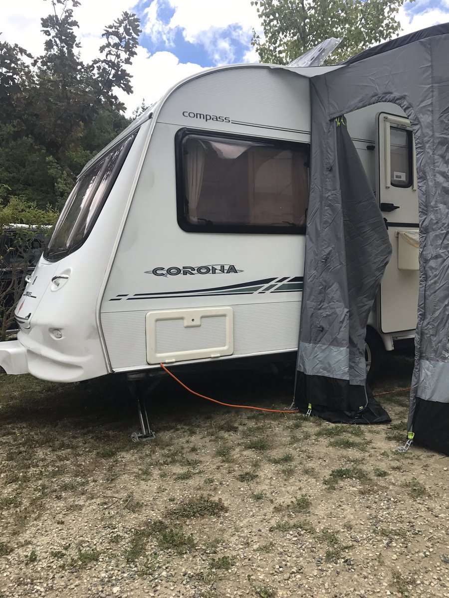 davidcmorton92's tweet photo. Caravaning in the south of France ... beautiful 😍☀️🇫🇷#touring #whitearchescaravans https://t.co/fJzno3JYjz