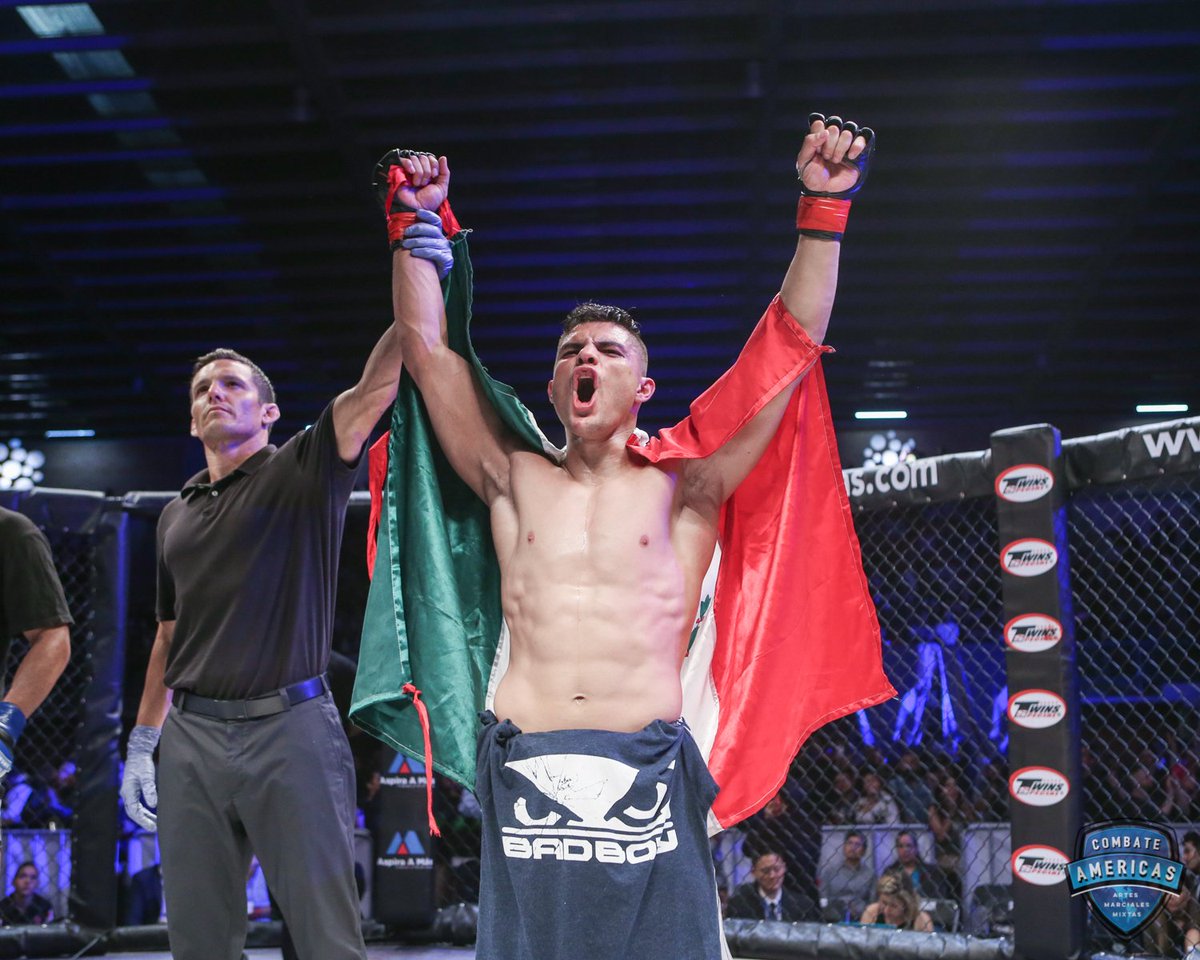 combateglobal's tweet photo. Rodrigo "Kazula" Vargas vs. Danny "The Realist" Ramírez
#Combate15: Mexico City
#Recap https://t.co/1N7qUufx9U
