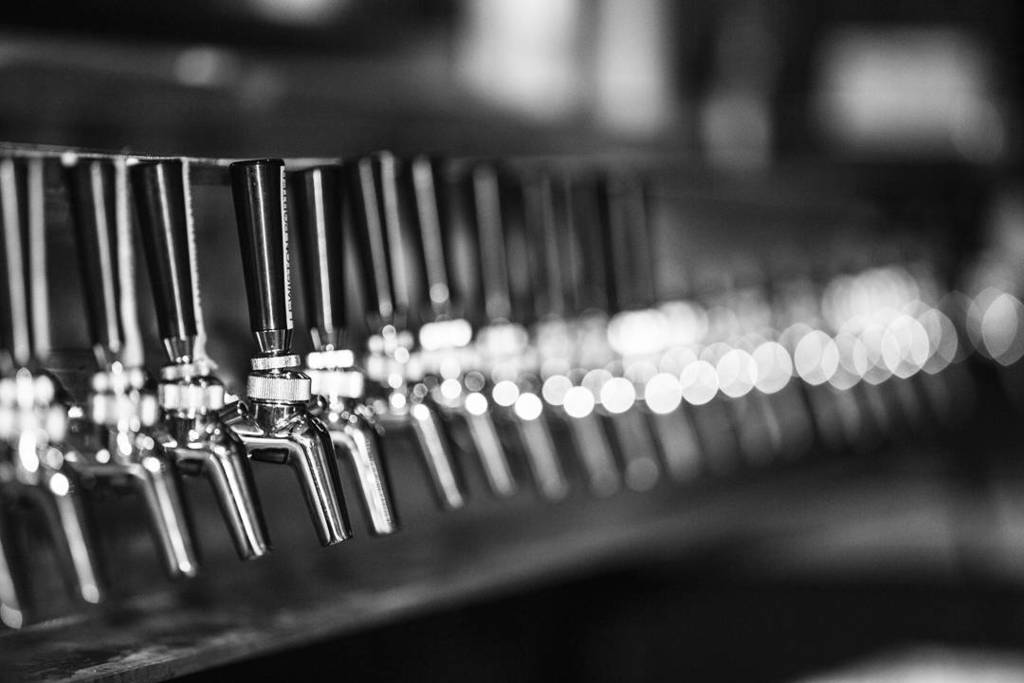 mbstuart's tweet photo. All shapes and sizes #bbclewiston #brickyardbrewing #lewiston #lewistonny #bokeh #bokehlicious #s2s2s2dio #justsay… https://t.co/fbPHI37ZNH https://t.co/c3IzBf7ybk