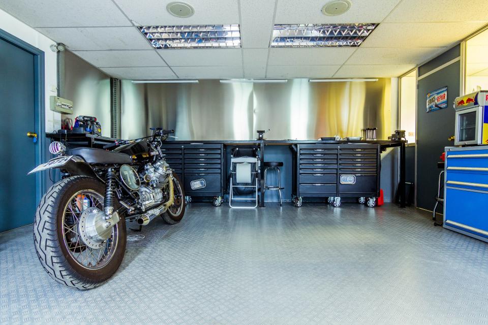 metispartners's tweet photo. Operate in #sports #tech or #automotive sectors? FTR Moto's goodwill rights & trade marks are up for sale #IPforSale https://t.co/ri14BJKjKB https://t.co/CKHPMZedAG