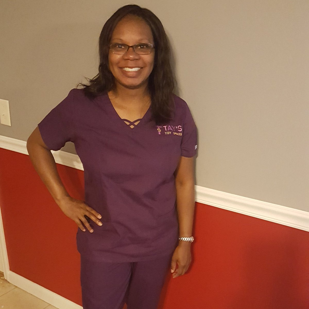 TaysTidySpaces's tweet photo. What I look like before organizing for a client and then after. #GetOrganized #HireAProfessional https://t.co/6HNsKw20lV