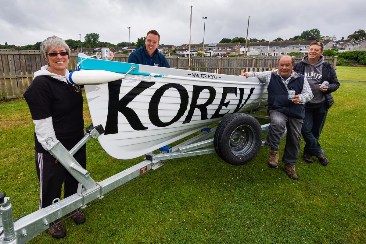 New gig via 'Club in a Box' for <a href="/tmosquitosc/">Torpoint Mosquito</a> launched gigrower.co.uk/2017/07/03/wal… Thanks to <a href="/StAustellBrew/">St Austell Brewery</a> <a href="/CPGAgigs/">CPGA gigs</a> <a href="/BritishRowing/">British Rowing</a> #gigrowing