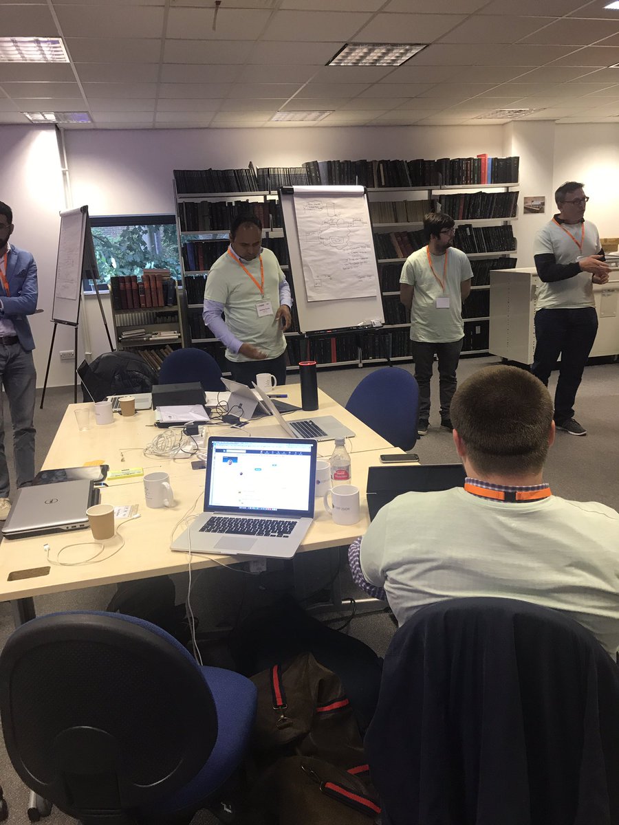 SteveYoung82's tweet photo. Never work with live demo's... π #d17hack #dynamo17 https://t.co/3BrQwkuyfT