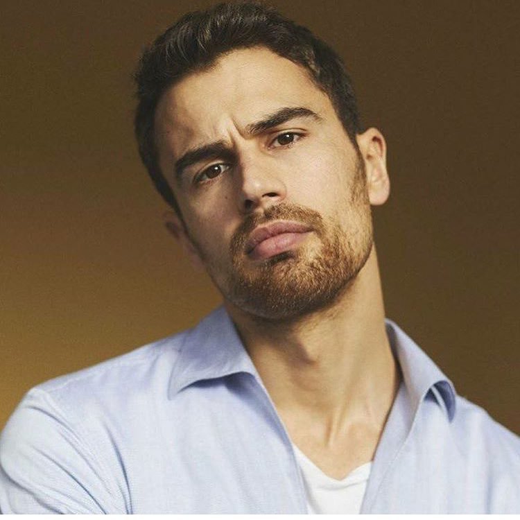 t4ptiklis's tweet photo. tagged by @lightwoods 

explique seu user em duas imagens https://t.co/XeQkpZx575
