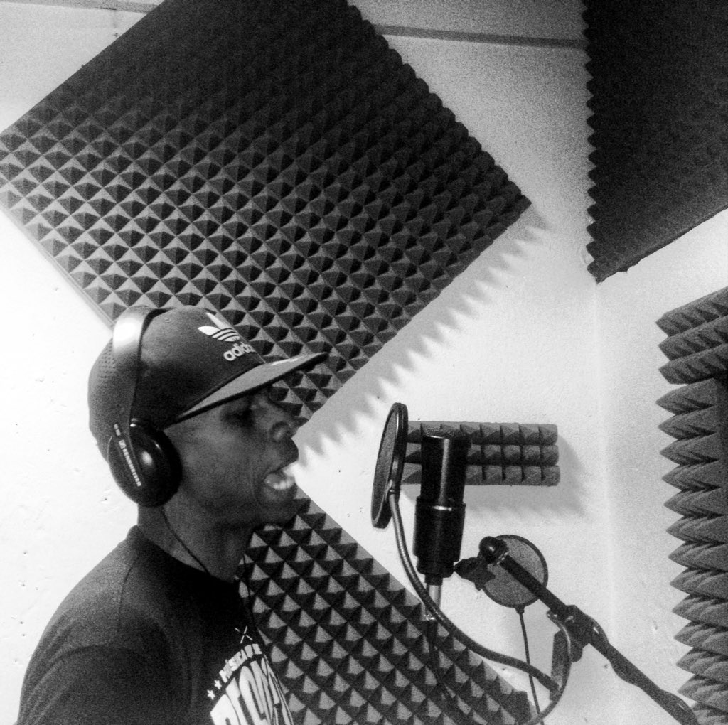 astro80oficial's tweet photo. ASTROLOPITECUS #yuntas #rap #hiphop @HIPHOPCRIOLLO @DaHawkMusic @hiphopcali #disco #musica #venezuela #likeforlike #like #like4like https://t.co/4sdP6DiWh4