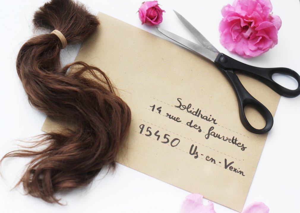 Axetsescaprices's tweet image. Nouvel article sur le blog : je vous parle de mon changement capillaire et du don de cheveux axelleetsescaprices.blogspot.fr/2017/07/change…
