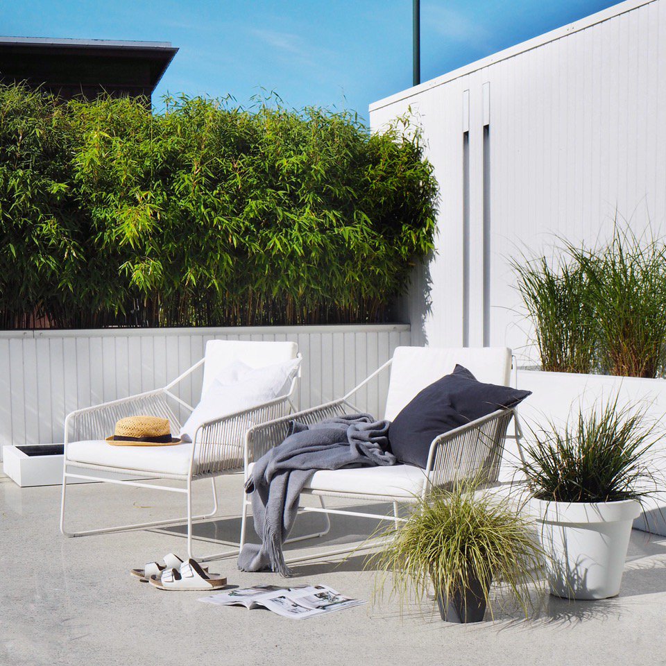 Oasiq's tweet photo. Enjoy the summer with relaxing Sandur lounge chairs @Oasiq #sandur #markgabbertas #contract #hotel #outdoorfurniture #summer2017 #white https://t.co/1qZnvvjk5d