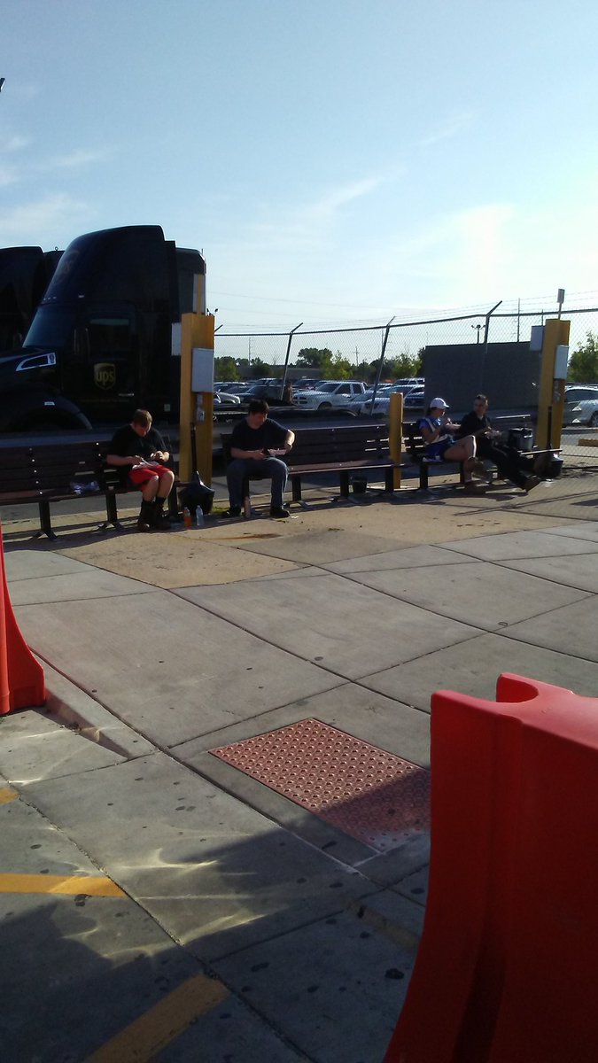 LENKS Preload employees enjoying the taco truck Monday!
