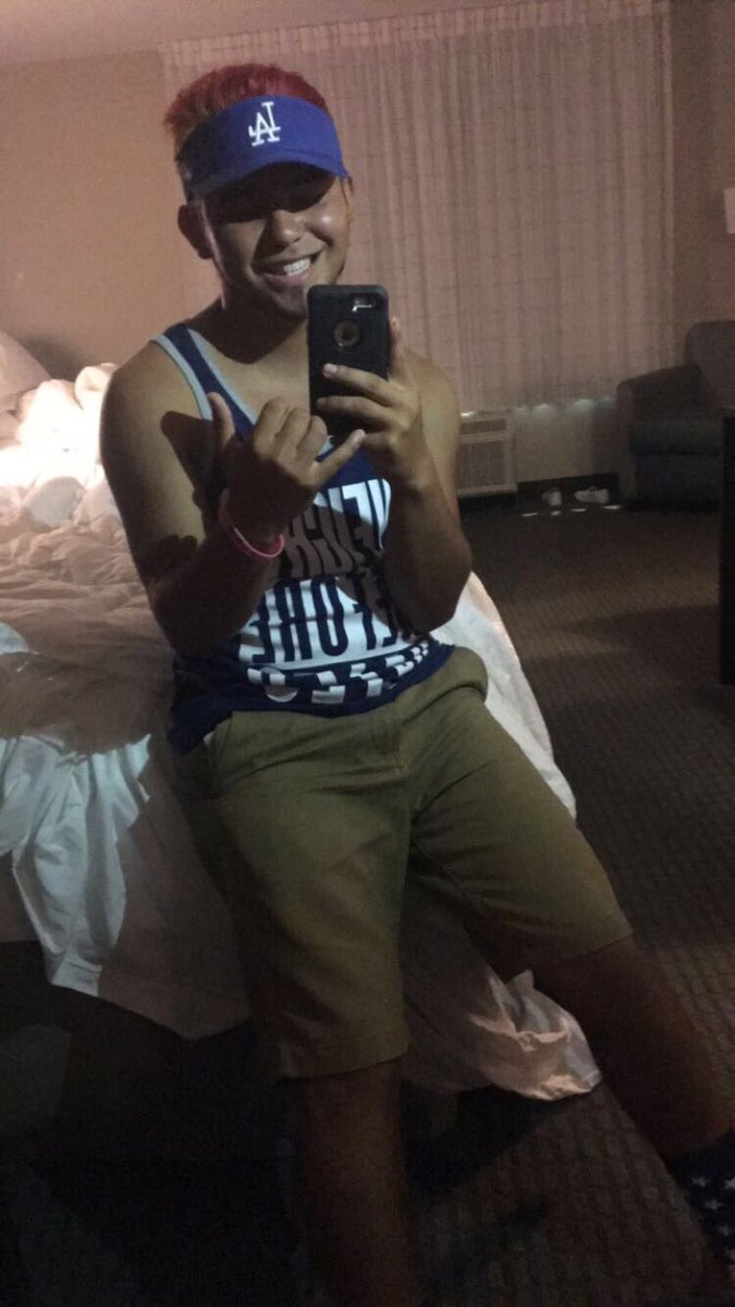 KingRich98's tweet photo. I don't always think I look good but here are some pics where I finally think I look good https://t.co/xM1jS09Uvn