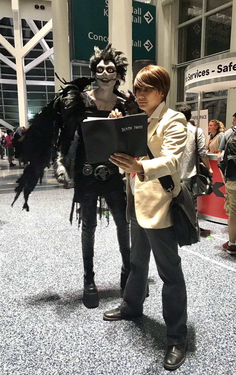 Dovenskab ankomst ikke noget MyAnimeList on Twitter: "Check out this excellent cosplay of Ryuk and Light  Yagami from Death Note #AX2017 #MALatAX https://t.co/JEtlVsacLg" / Twitter