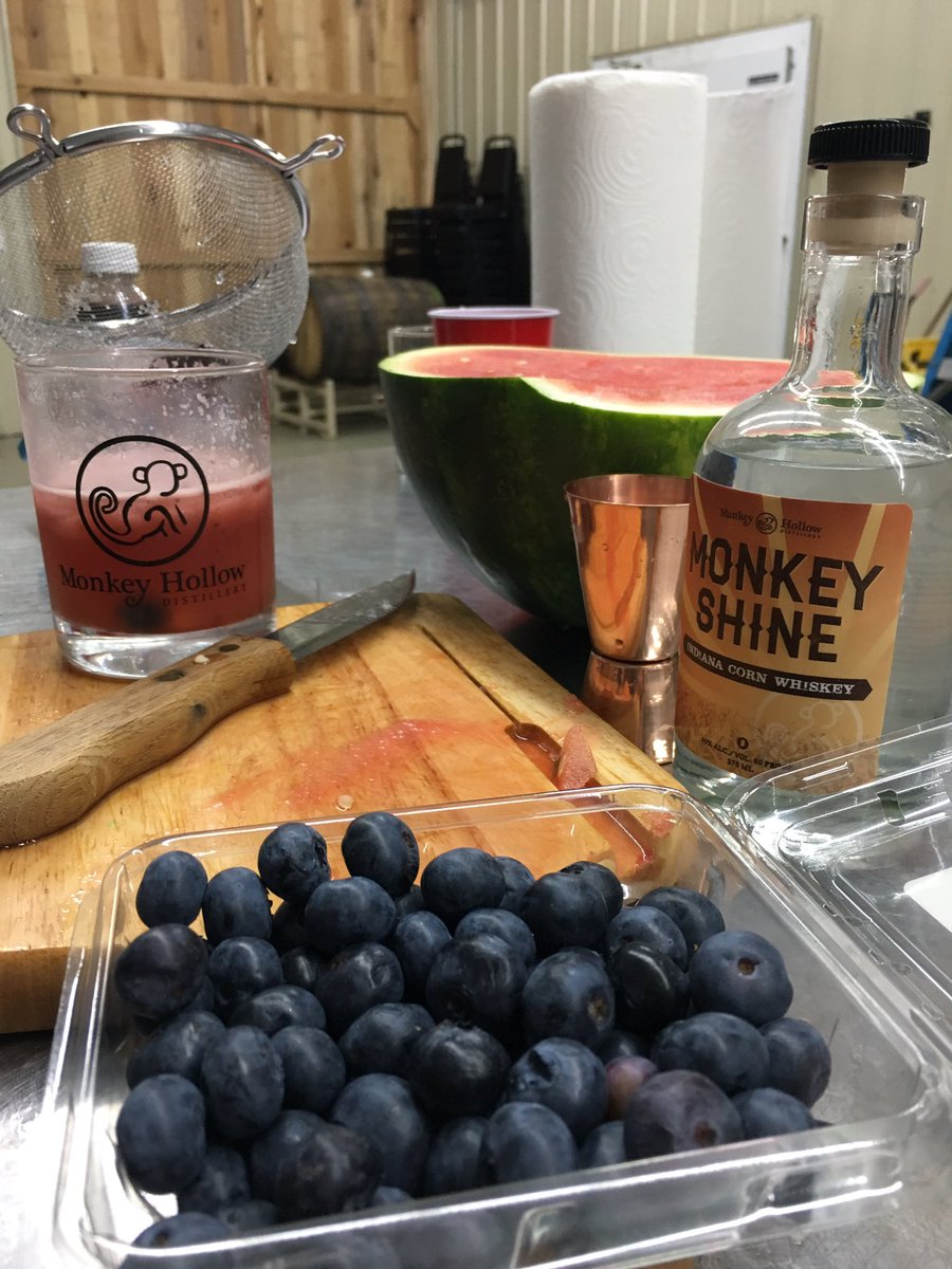 We're gearing up for our 4th of July with some specialty drinks, stay tuned for celebratory libations on Tuesday from 11am-6pm CST.  Cheers!
