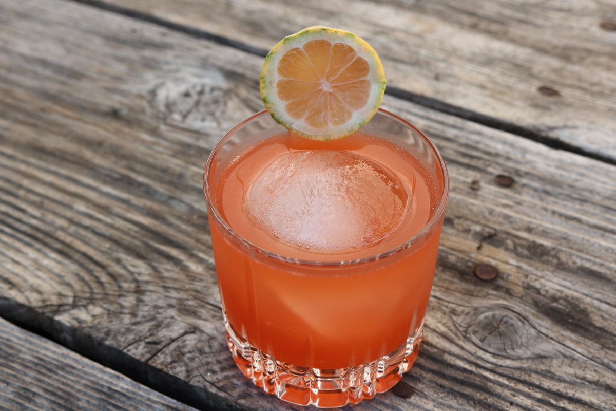 Muddle_Stir's tweet photo. Circle Of Trust
 @PlantationRums #Rum
 @venturaspirits #Gin
 @CampariAmerica 
 @ElGuapoBitters 
Recipe: https://t.co/H6kjvE3MNI https://t.co/mnLMFHxSFZ
