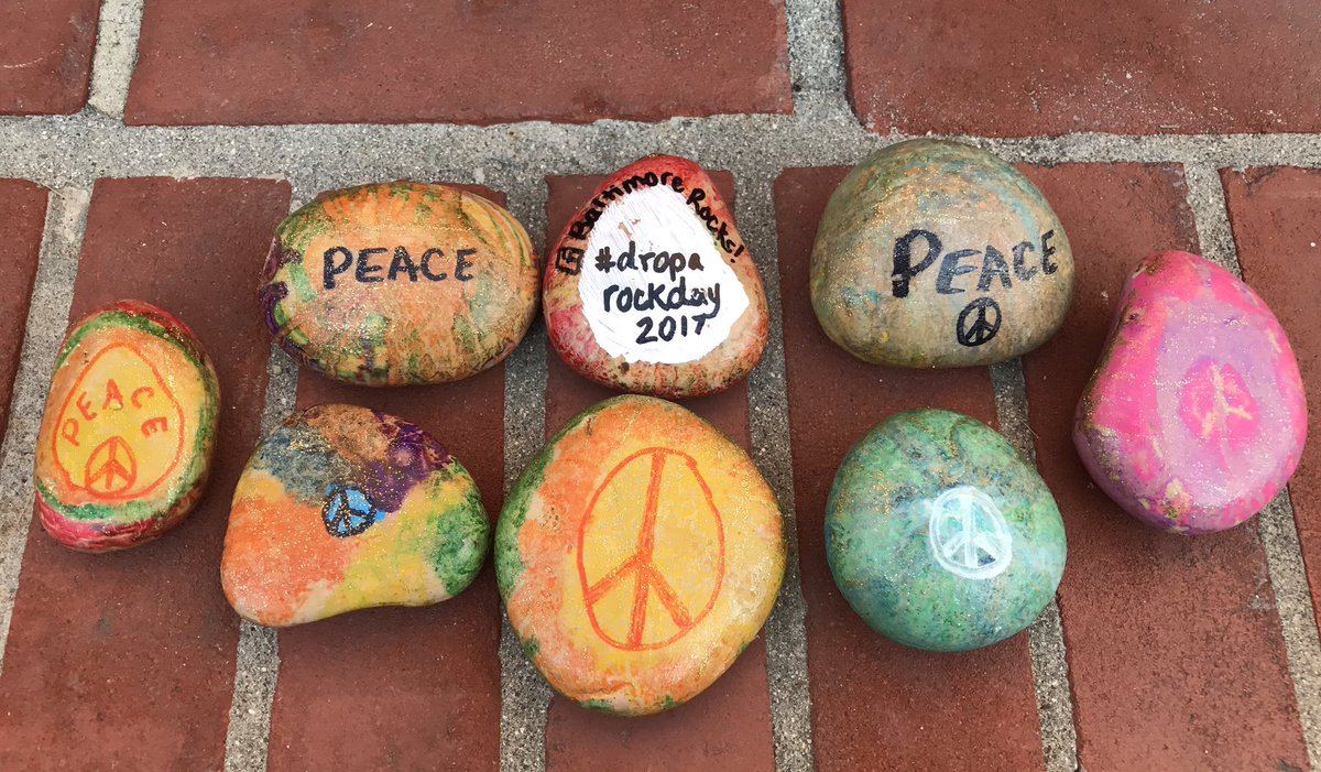 bethie_k's tweet photo. #baltimorerocks! dropped Peace ✌️rocks for #DropARockDay2017 https://t.co/vZYVPxAe73
