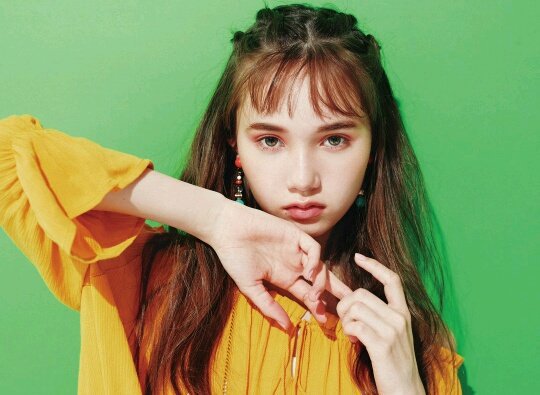 On Temporary Swap as Japanese Model Aya Marsh / マーシュ綾 (000929)