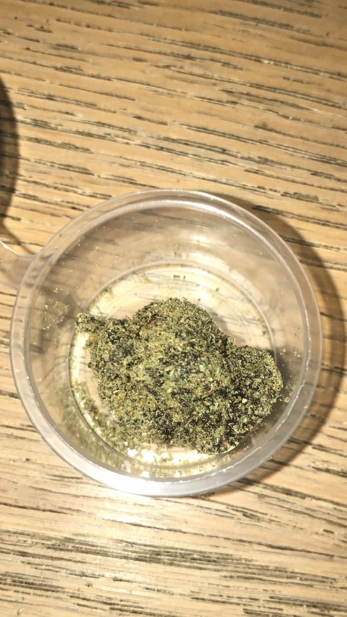 ReeferWisdom's tweet image. If there are Aliens on the moon they must be getting extra baked #moonrocks #keef #hash #nugs #stoned #baked