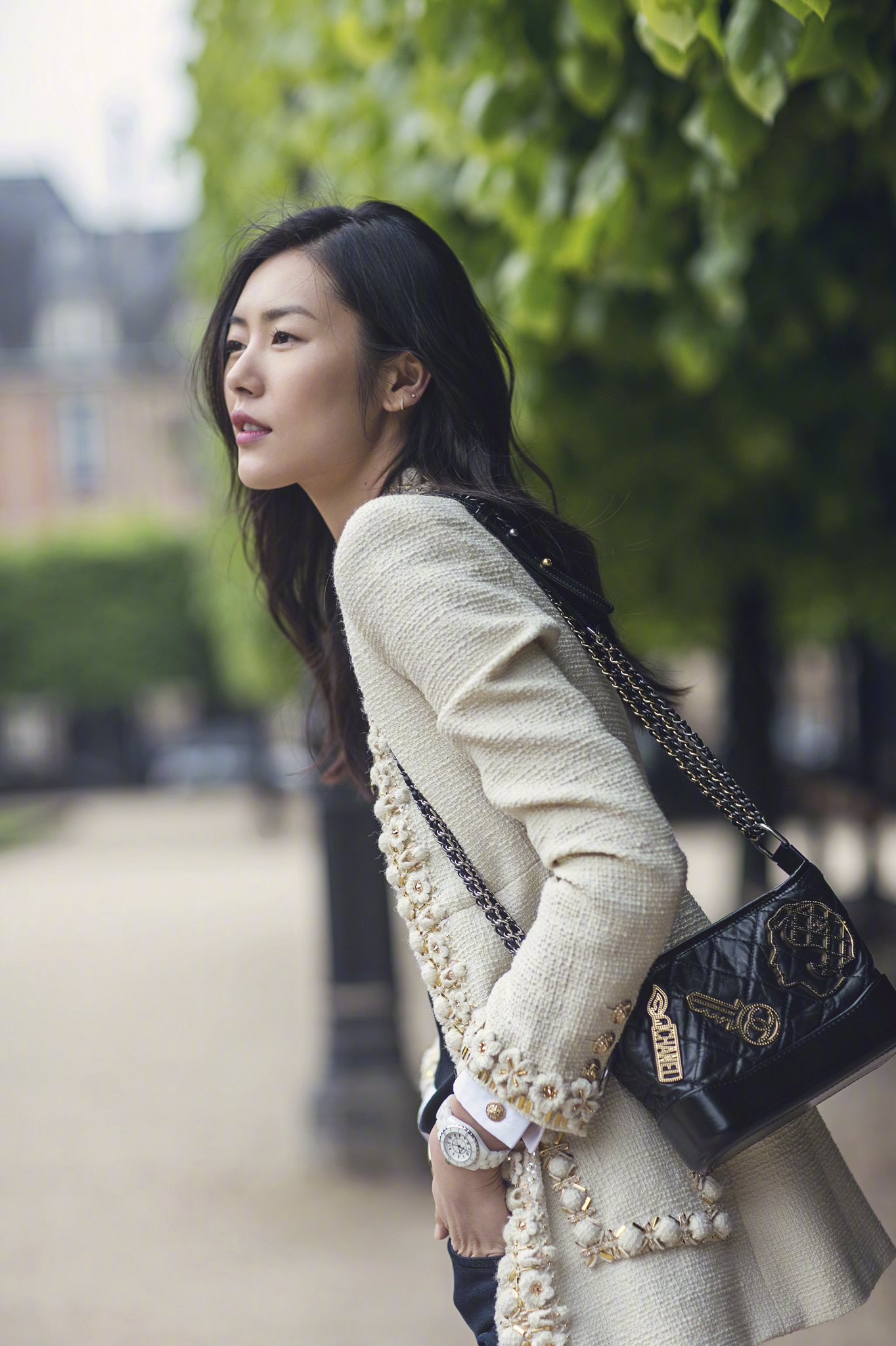 cdrama tweets on X: Model, Liu Wen, appointed as brand ambassador for  Chanel's beauty and fragrance line. #刘雯 #liuwen  / X