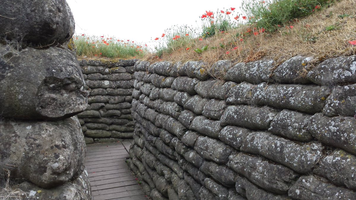 AnnievGansewink's tweet image. Met Dodengang #Diksmuide #loopgraven bezoek #Westhoek  afgesloten. Onder de indruk, ook door contrast vredig landschap/gruwelen Grote Oorlog