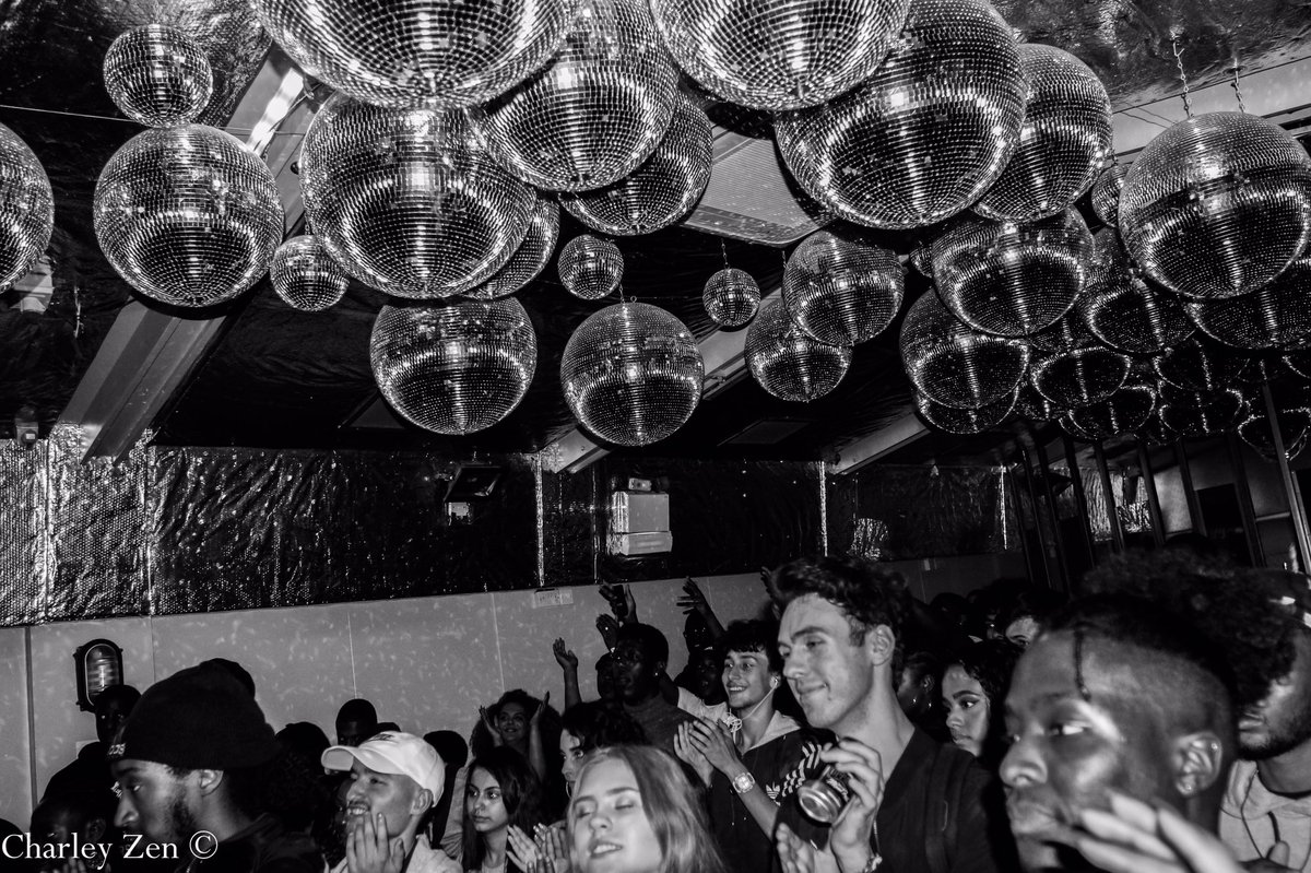 NicsMusicUK's tweet image. Thanks everyone who came to my EP Launch Party,  to @thsndslnd for having me and to all the artists who came to support | 📸: @charleyzen_