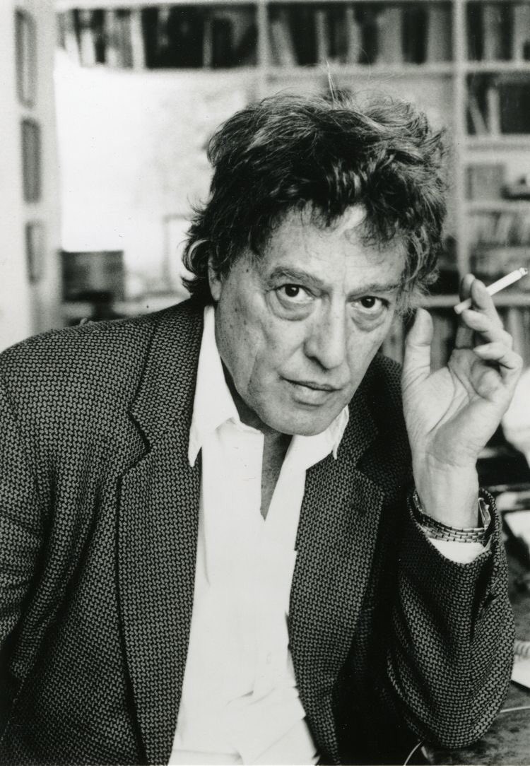 Happy birthday Tom Stoppard! He won an Oscar for writing Shakespeare In Love. 