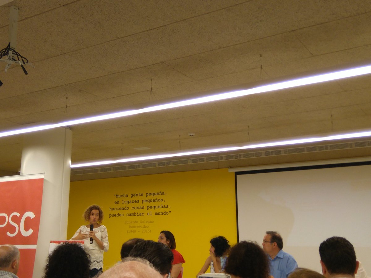 PSCMalgrat's tweet photo. Intervé @AmbBatet per valorar l'informe polític i la situació política actual a Catalunya #socialistes #pscmaresme #pscmalgrat #pscpineda https://t.co/BS2KRrxA7Z
