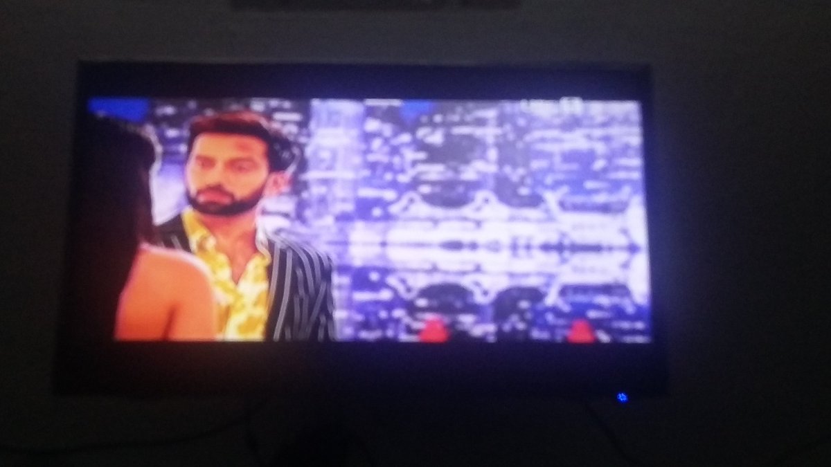 imaanmalik_x's tweet photo. Watching 💻 #Ishqbaaz On #Urdu1
Wahoooo 💃💃💃💃
#ShivikaaInPakistan
#Shivaay
#Anikaa https://t.co/VQwrFrT7nH