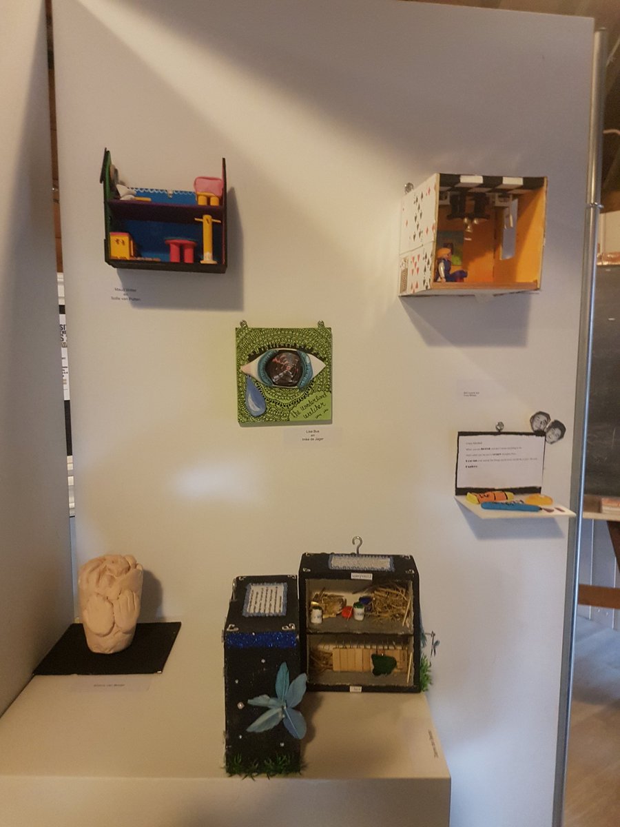 Opening kunstexpositie  Out of the Box klas 2 <a href="/NuborghCollege/">Nuborgh College</a> in <a href="/museumelburg/">Museum Elburg</a> met verrassende kunstwerken.