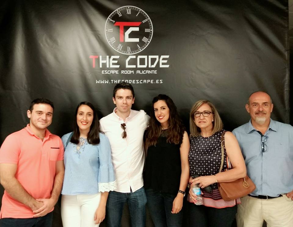 TheCodeEscape's tweet image. LEHAR Y CIA. Reunieron un numeroso equipo, ya que era su primera investigación criminal. Paso a paso se fueron acercando al asesino