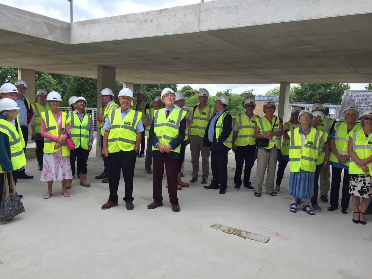 FairfieldHomeOx's tweet photo. Few pics from today's topping out ceremony of our new residential care home #northOxford with @Bidwells @OxfordArchitect @KingerleeLtd https://t.co/Q4otLUznbm