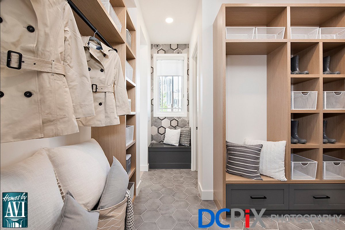 ClassicKitCab's tweet image. Now on fb: Pictures of the 2017 Calgary Stampede Rotary Dream Home by @HomesByAviYYC - with cabinets by Classic! facebook.com/pg/classickitc…