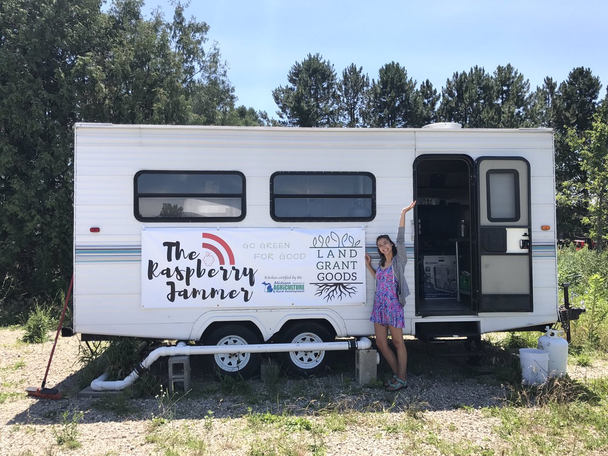 landgrantgoods's tweet photo. Out at the #RaspberryJammer getting some work done ✅ #gogreenforgood #landgrantgoods #michiganmade #foodtrailer #MDARD #foodculture https://t.co/7KDKclC1RX