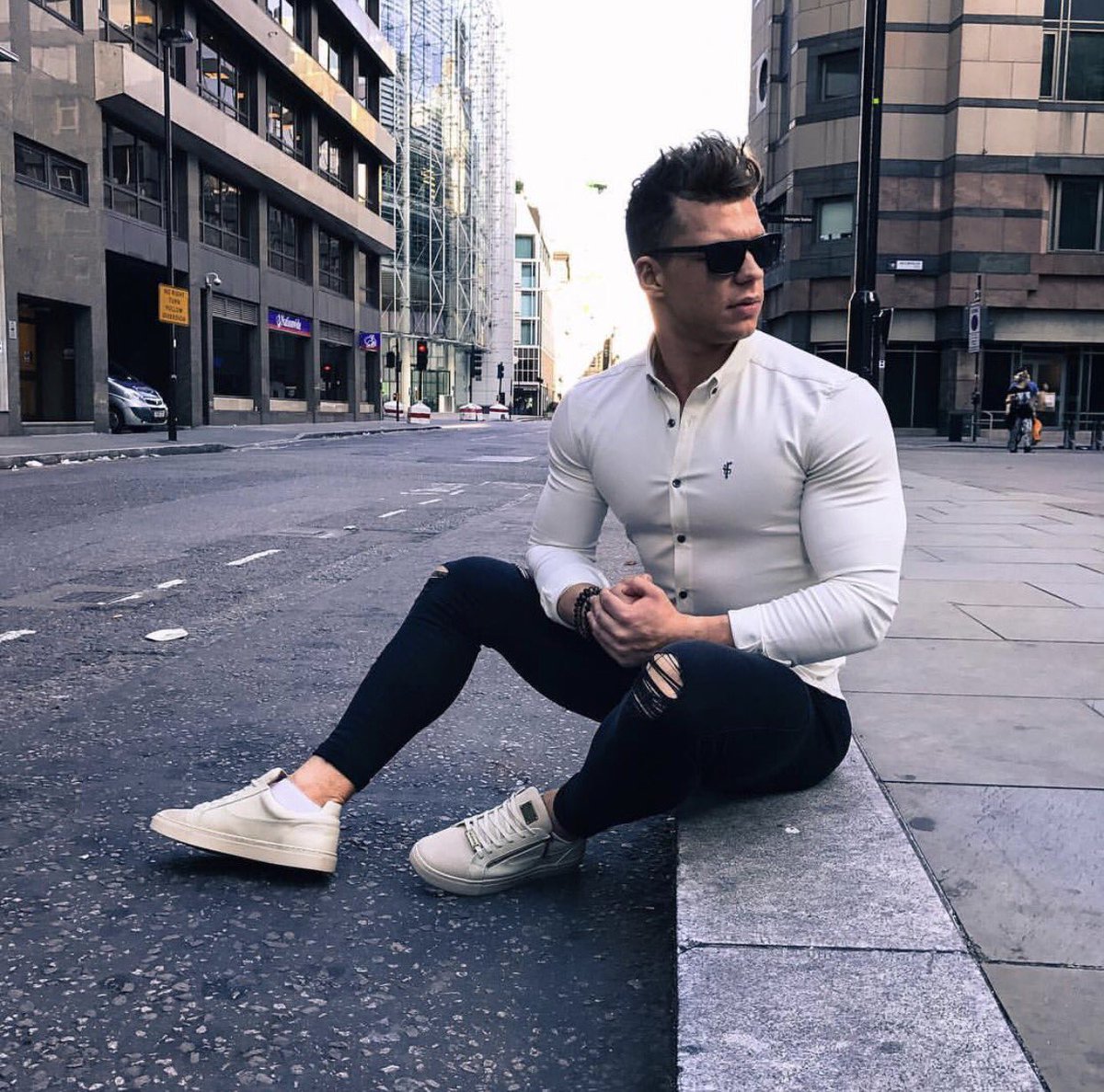 FatherSons_'s tweet image. Win a shirt of your choice at #FatherSons.

- Follow
- RT

Winner chosen Sunday | fathersonsclothing.com/collections/de…