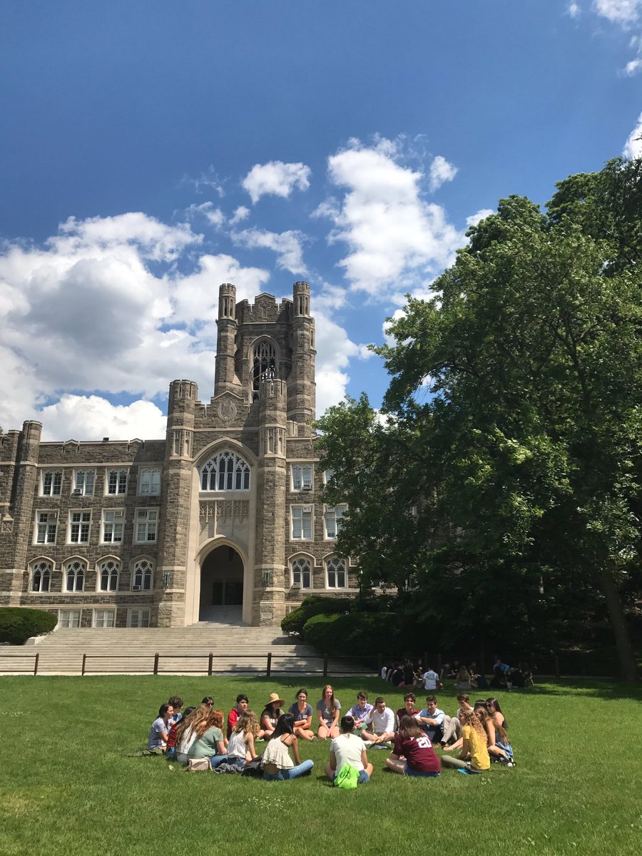 orient_rh's tweet image. Here's a pic of small groups at last Monday's Summer Orientation Program! Our last SOP is July 17th, and registration is still open!