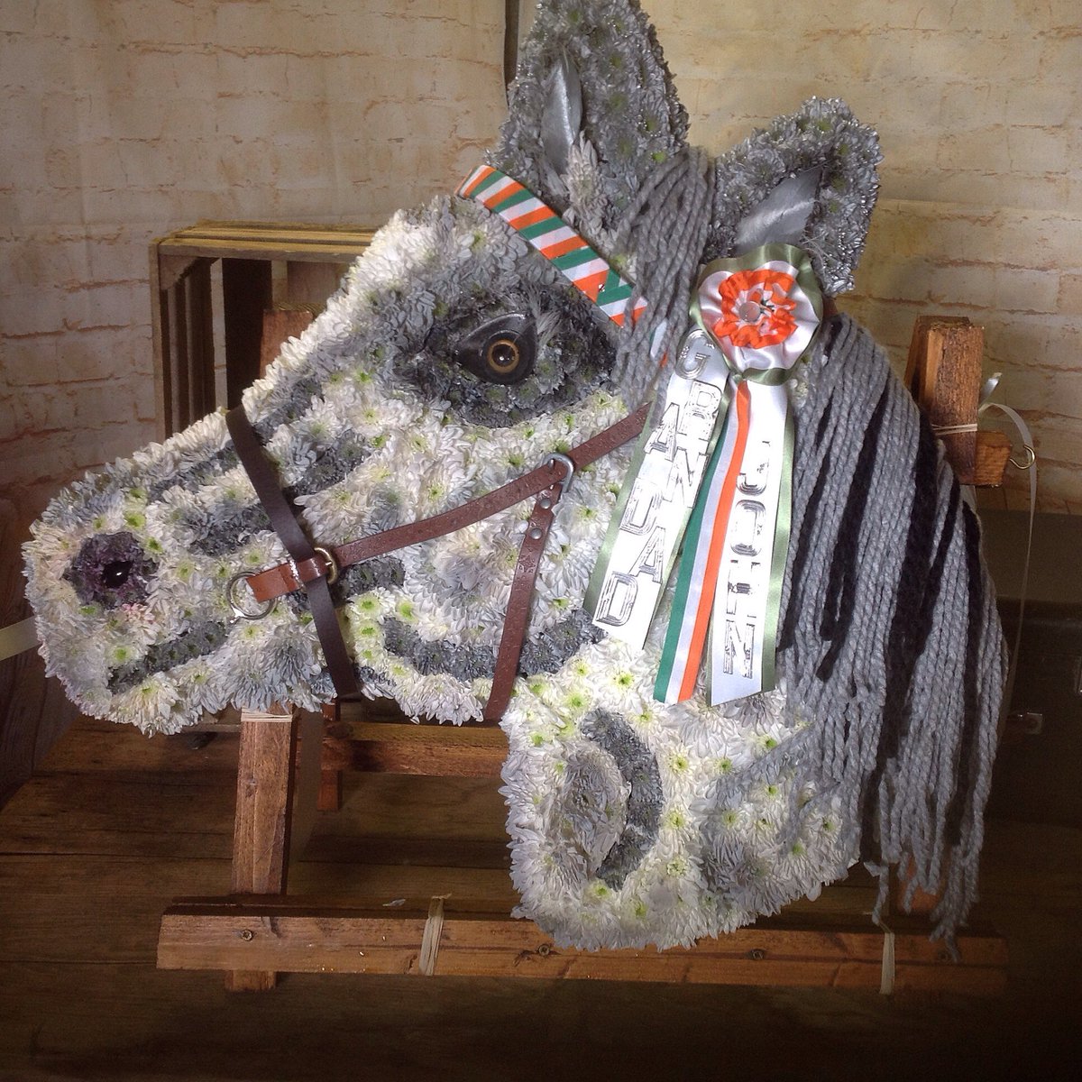 stable444's tweet image. A love of horses and Ireland ..all handmade ! 🇮🇪