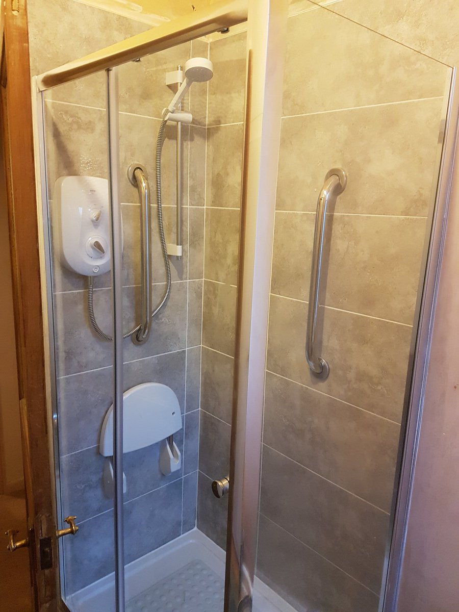 mgbservices's tweet photo. #cast iron bath removed and low profile shower cubical installed for disability reasons https://t.co/pUg4ZWj7rO