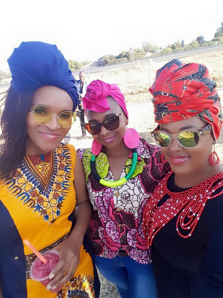 <a href="/DoekOnFleek_ZA/">DoekOnFleek</a>