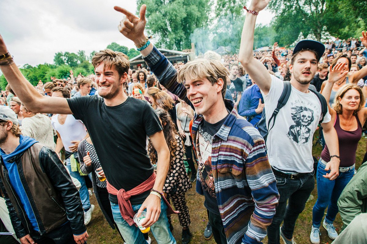 Zo. Alle zaterdagtickets zijn op! We hebben wel nog weekenders hoor. Maar niet te lang meer wachten is het devies 🎟️ welcometothevillage.nl/tickets