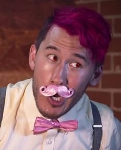 CountBubbleGum_'s tweet image. "Good evening Mortals...my name is Wilford Vampstache..." 
Gay

4 years experience

Bad boy/shy boy

sub/dom

18+

King of the vampires

Rt?