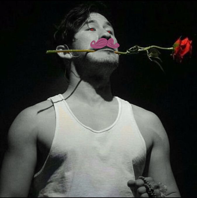 CountBubbleGum_'s tweet image. "Good evening Mortals...my name is Wilford Vampstache..." 
Gay

4 years experience

Bad boy/shy boy

sub/dom

18+

King of the vampires

Rt?