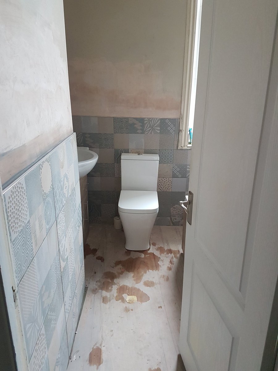 mgbservices's tweet photo. New bathroom with half tiles half plaster #fashion https://t.co/fNfuz24th3