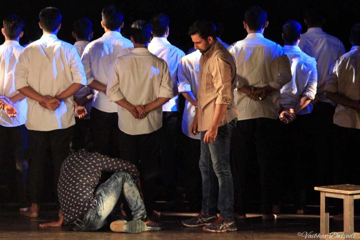 rahulkhanna1313's tweet photo. @maheshdattani #finalsolutions directed by @ArvindGaur at #SRC17 #asmitasummerfeatival2017. https://t.co/X0k3gA6ZlF