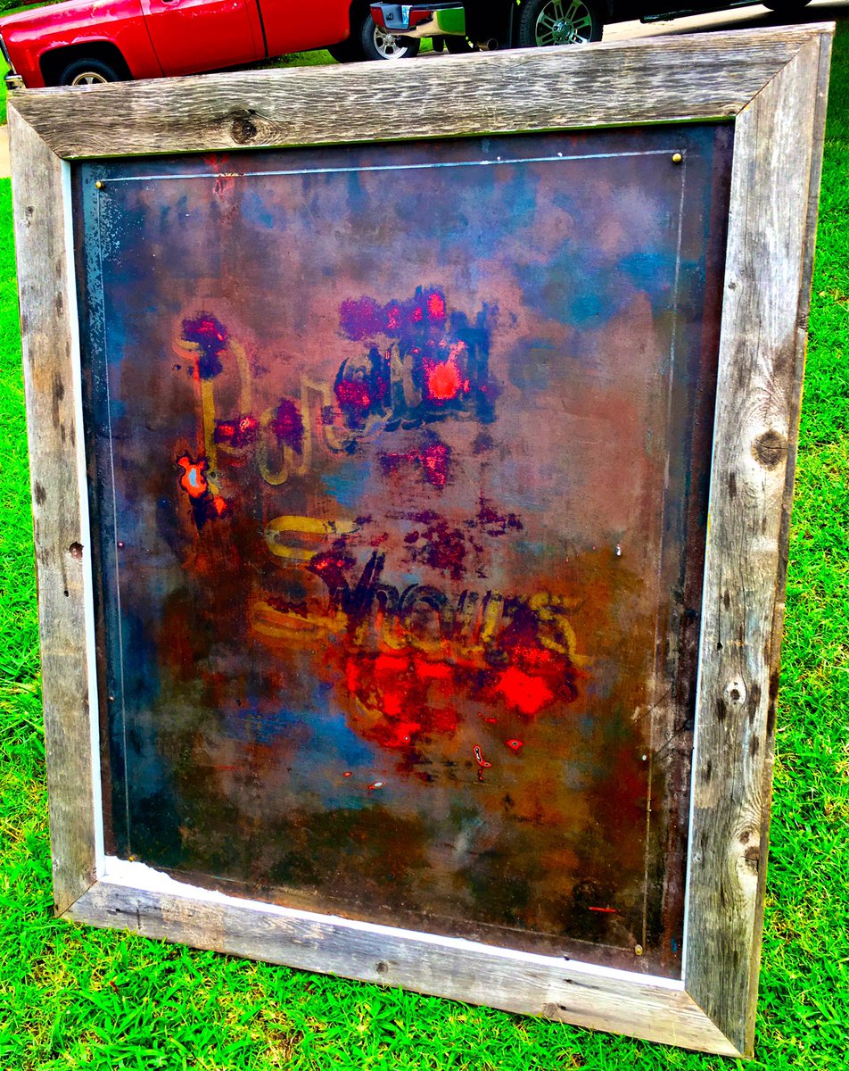 GruberDesigns's tweet image. This metal sign sat outside my grandfather&apos;s workshop as long as I can remember. &quot;Parada Shows&quot; is what it reads. #Gruber #CircusSign